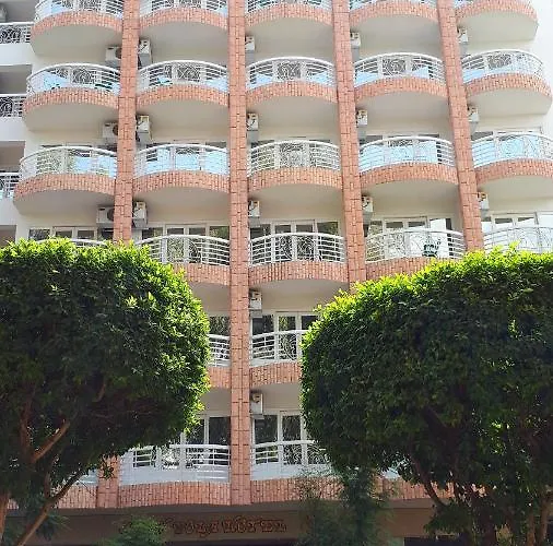 New Pola Hotel