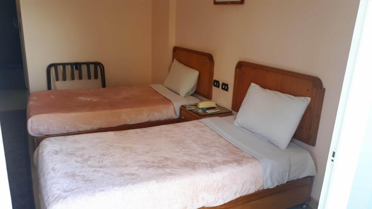 New Pola Hotel 3*