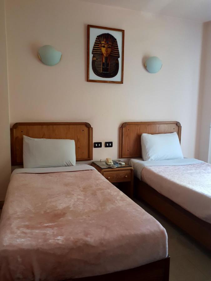 Hotel New Pola 3*