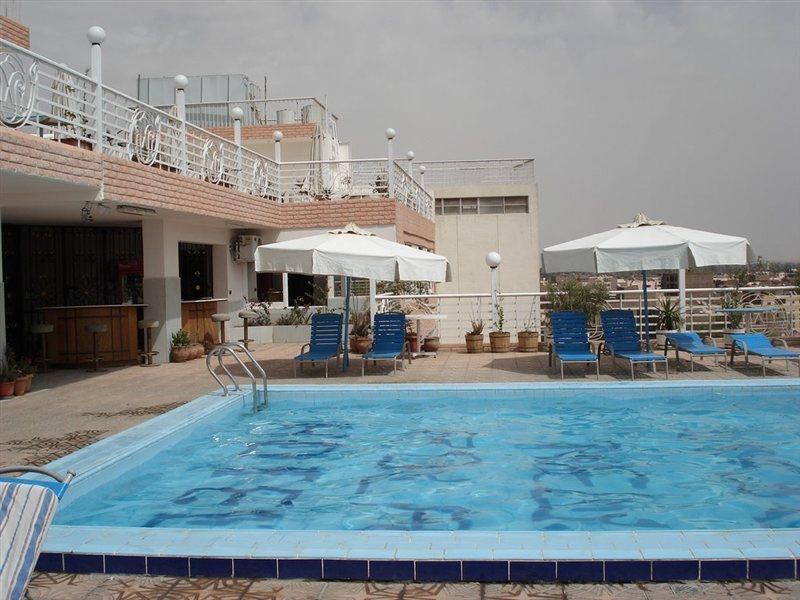 Hotel New Pola 3*