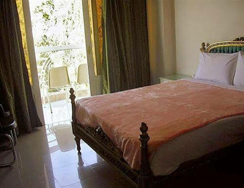 New Pola Hotel